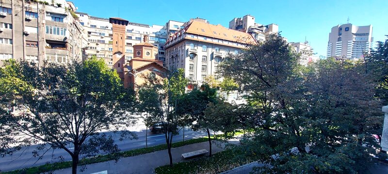 Universitate Metrou, de vanzare apartament.